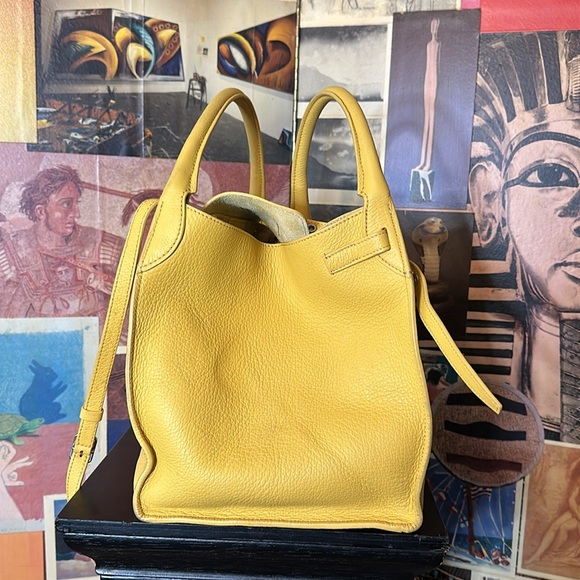 CELINE Small “Big Bag” in the coveted color, YELLOW - Picture 5 of 14